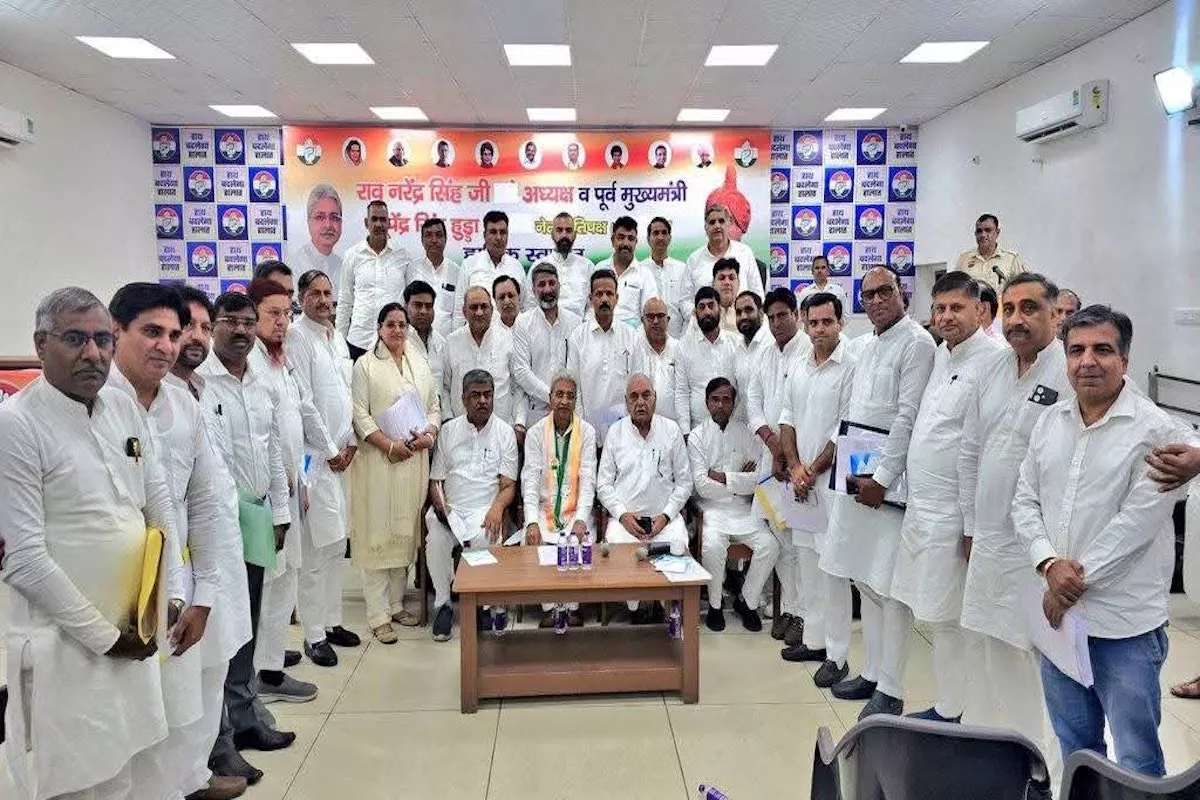 हरियाणा कांग्रेस में फिर दिखी गुटबाज़ी, सिरसा जिलाध्यक्ष संतोष बैनिवाल ने प्रभारी से कहा – तीनों विधायक हुड्डा गुट के, कोई नहीं आता मीटिंग में 2 हरियाणा कांग्रेस में फिर दिखी गुटबाज़ी