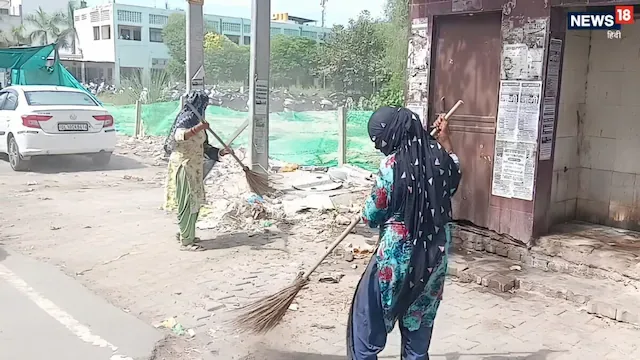 sanitation worker strike end 2026 09 4df7e9141d0c63dc8945b21101396bb2