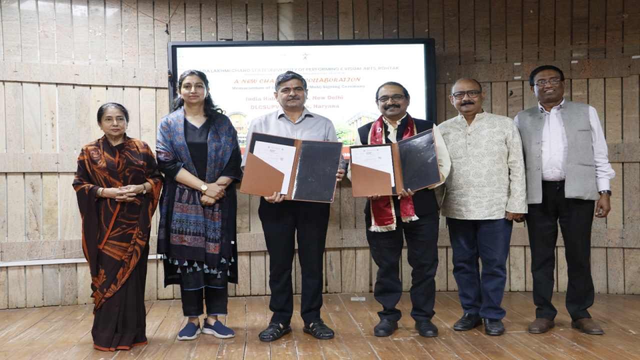 Mera Haryana 42 Haryana News रोहतक की SUPVA और इंडिया हैबिटेट सेंटर के बीच 8579