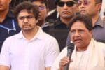UP News BSP में आकाश आनंद की वापसी मायावती ने फिर बनाया राष 1289